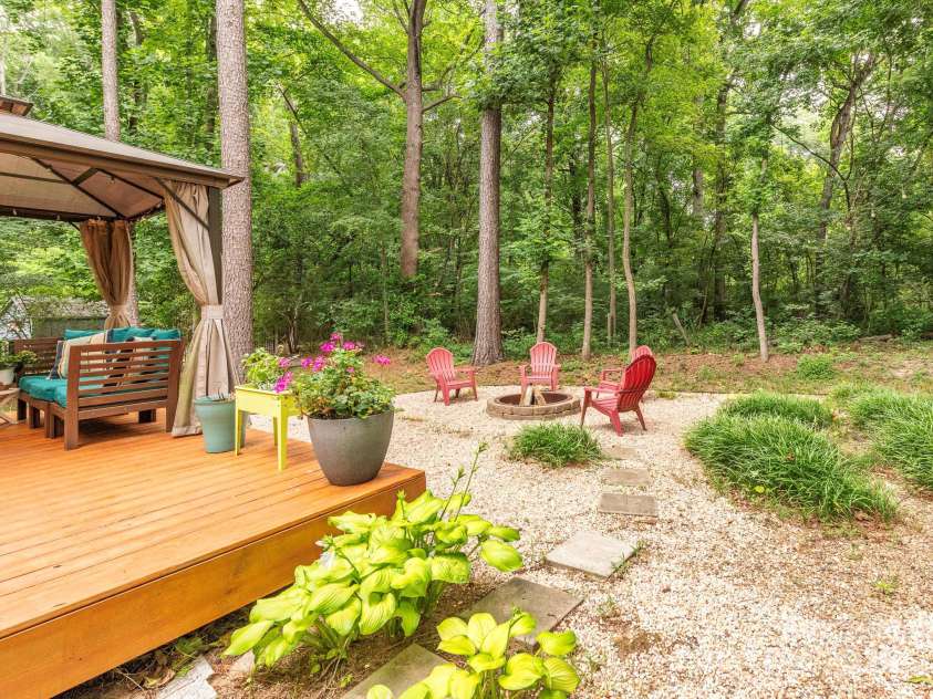 3102 Peggy Ridge Terrace, Matthews, NC 28105.  MLS# CAR4278546, YatesRealty ID 33508. Backyard