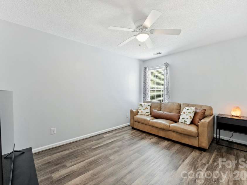 6311 Tunston Lane, Charlotte, NC 28269.  MLS# CAR4393627, YatesRealty ID 33509. 