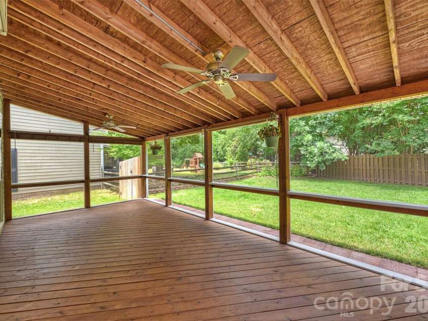 6311 Tunston Lane, Charlotte, NC 28269.  MLS# CAR4393627, YatesRealty ID 33509. 