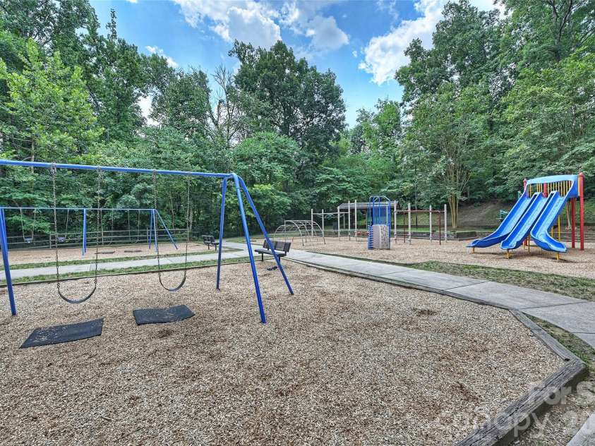 6311 Tunston Lane, Charlotte, NC 28269.  MLS# CAR4393627, YatesRealty ID 33509. 
