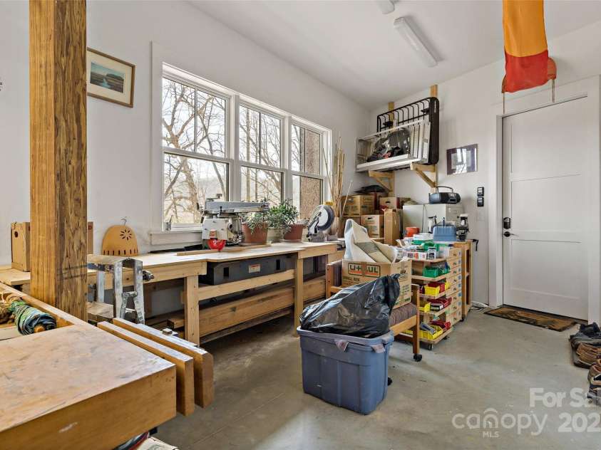 159 Settings Boulevard, Black Mountain, NC 28711.  MLS# CAR4237970, YatesRealty ID 3351. Basement Shop
