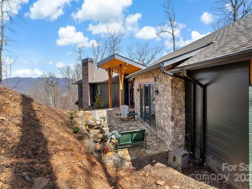 159 Settings Boulevard, Black Mountain, NC 28711.  MLS# CAR4237970, YatesRealty ID 3351. Gorgeous mountain views year round