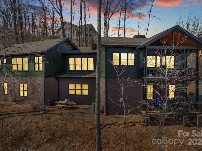 159 Settings Boulevard, Black Mountain, NC 28711.  MLS# CAR4237970, YatesRealty ID 3351. In the evenings, this house takes on a different light.