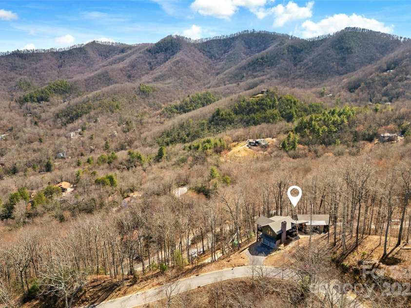 159 Settings Boulevard, Black Mountain, NC 28711.  MLS# CAR4237970, YatesRealty ID 3351. Surrounded by the majesty of Western North Carolina
