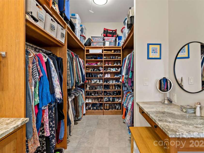 159 Settings Boulevard, Black Mountain, NC 28711.  MLS# CAR4237970, YatesRealty ID 3351. Walk-in closet with plenty of room!