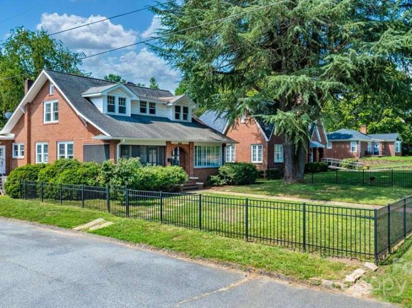 584 Rutherford Road, Marion, NC 28752.  MLS# CAR4267972, YatesRealty ID 3351. 
