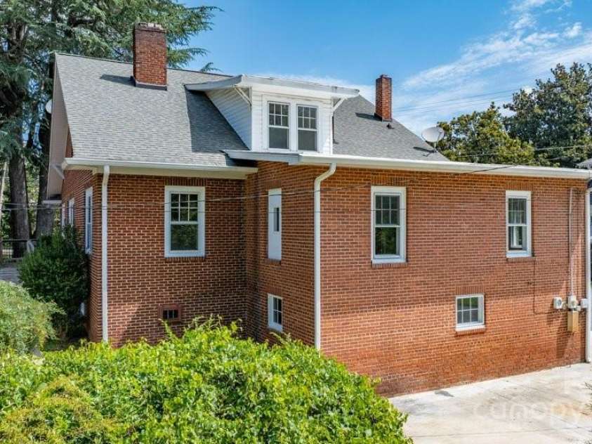 584 Rutherford Road, Marion, NC 28752.  MLS# CAR4267972, YatesRealty ID 3351. 
