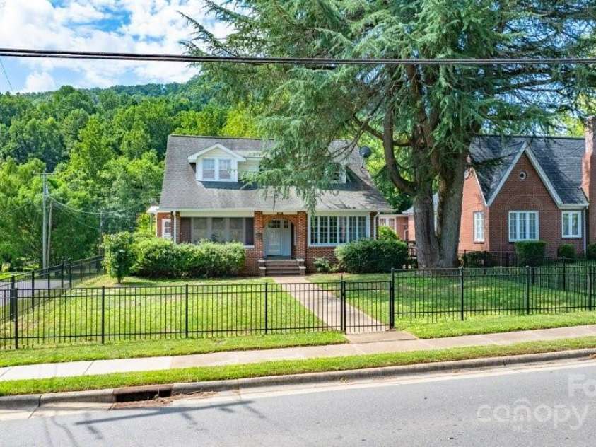 584 Rutherford Road, Marion, NC 28752.  MLS# CAR4267972, YatesRealty ID 3351. 