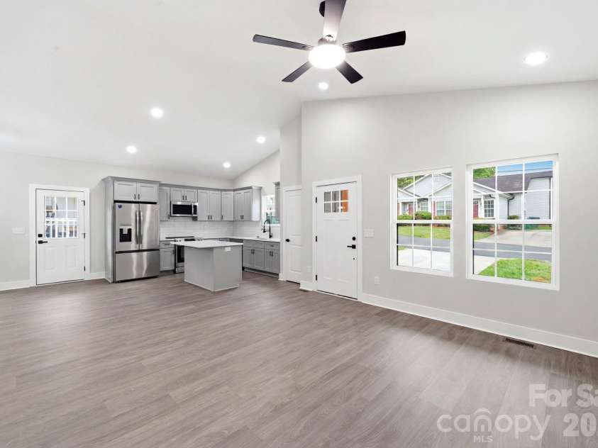 272 Hilltop Avenue, Concord, NC 28025.  MLS# CAR4397418, YatesRealty ID 33510. 