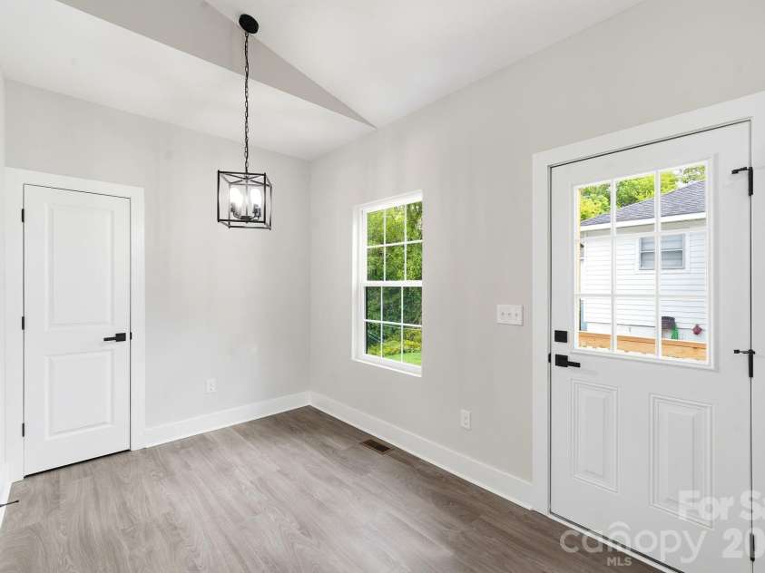 272 Hilltop Avenue, Concord, NC 28025.  MLS# CAR4397418, YatesRealty ID 33510. 