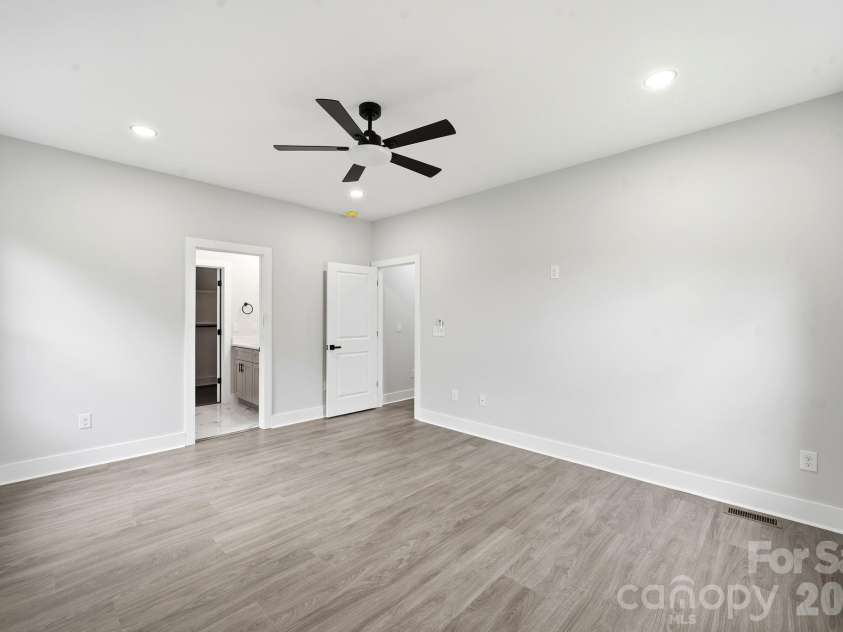 272 Hilltop Avenue, Concord, NC 28025.  MLS# CAR4397418, YatesRealty ID 33510. 