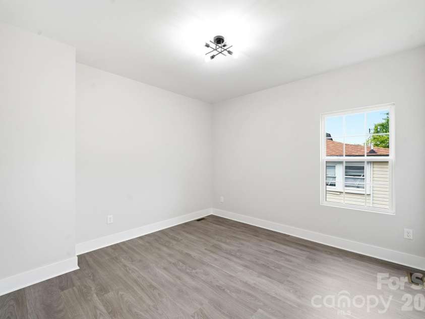 272 Hilltop Avenue, Concord, NC 28025.  MLS# CAR4397418, YatesRealty ID 33510. 