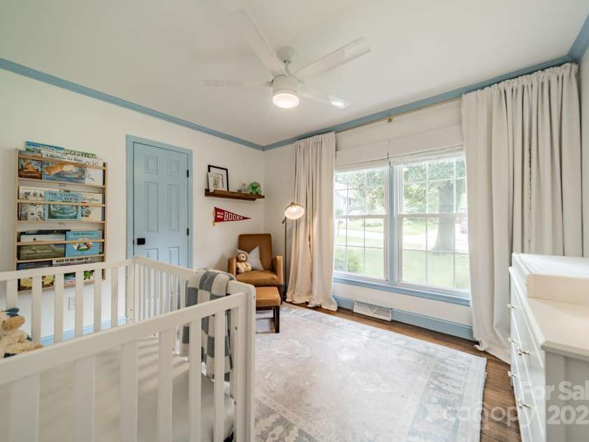 4123 Tamerlane Drive, Charlotte, NC 28205.  MLS# CAR4289554, YatesRealty ID 33510. 