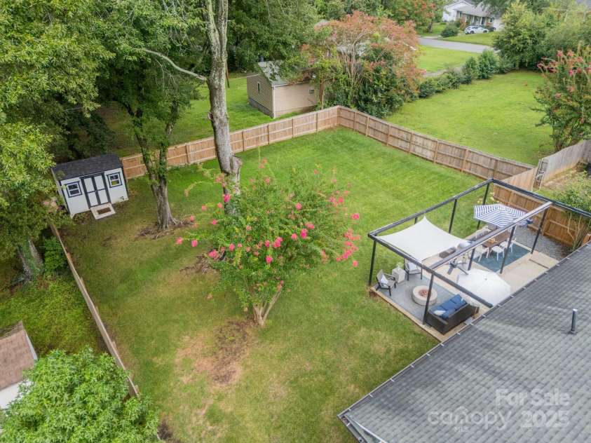 4123 Tamerlane Drive, Charlotte, NC 28205.  MLS# CAR4289554, YatesRealty ID 33510. 