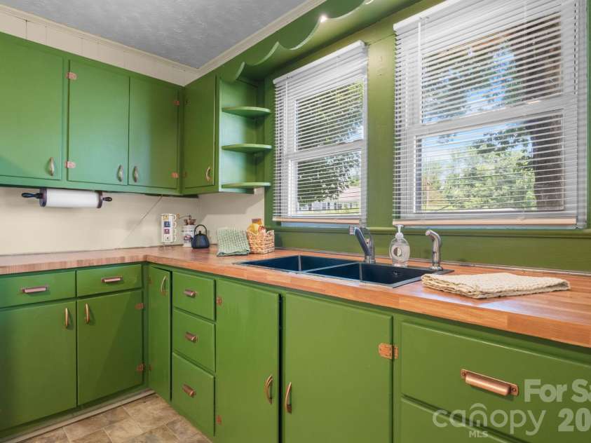 111 Cross Memorial Avenue, Morganton, NC 28655.  MLS# CAR4395304, YatesRealty ID 33511. Newer kitchen sink.
