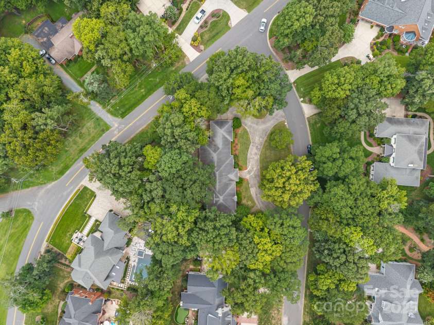 5718 Bentway Drive, Charlotte, NC 28226.  MLS# CAR4293814, YatesRealty ID 33511. 