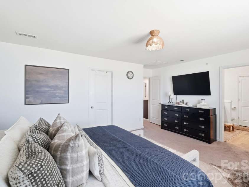 1246 Nesters Store Place, Concord, NC 28027.  MLS# CAR4391875, YatesRealty ID 33512. 