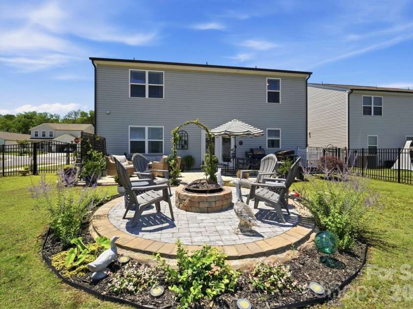 1246 Nesters Store Place, Concord, NC 28027.  MLS# CAR4391875, YatesRealty ID 33512. 