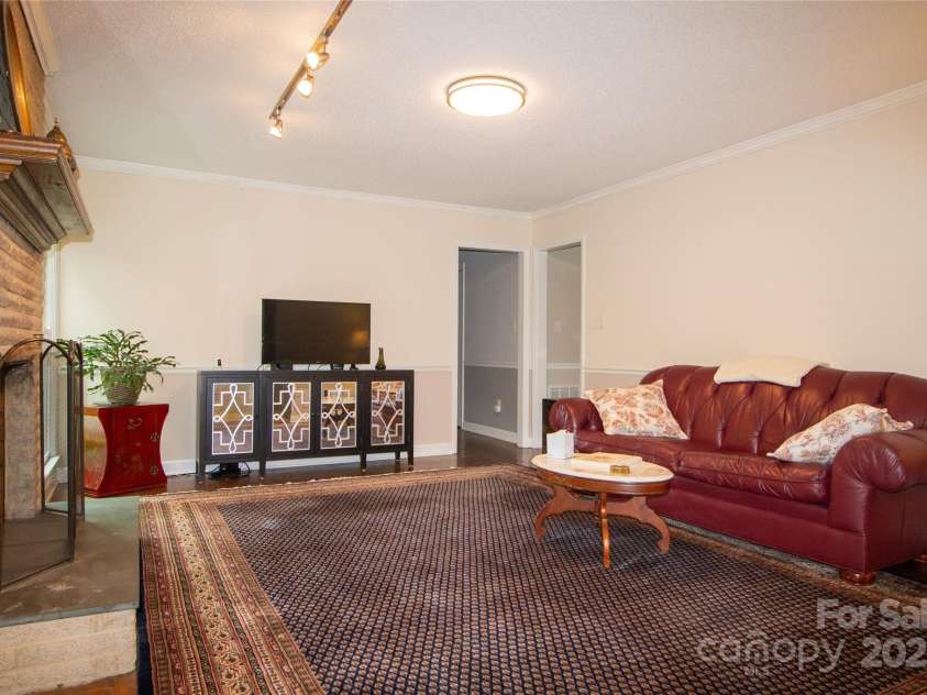 123 Gold Run Court, Kings Mountain, NC 28086.  MLS# CAR4271482, YatesRealty ID 33513. 