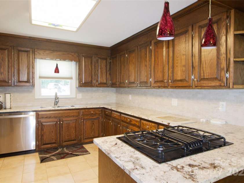 123 Gold Run Court, Kings Mountain, NC 28086.  MLS# CAR4271482, YatesRealty ID 33513. 