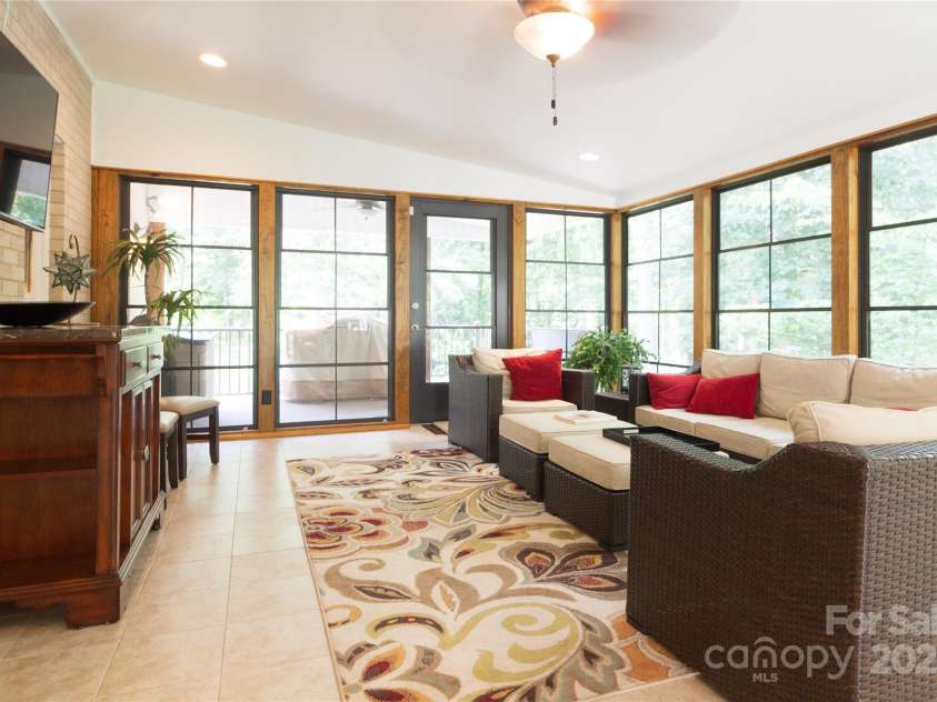 123 Gold Run Court, Kings Mountain, NC 28086.  MLS# CAR4271482, YatesRealty ID 33513. 