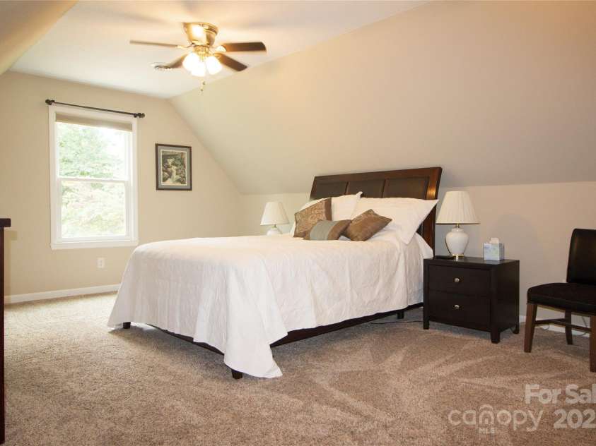 123 Gold Run Court, Kings Mountain, NC 28086.  MLS# CAR4271482, YatesRealty ID 33513. 