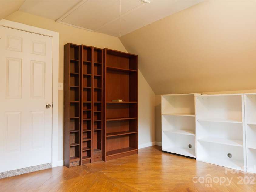 123 Gold Run Court, Kings Mountain, NC 28086.  MLS# CAR4271482, YatesRealty ID 33513. 