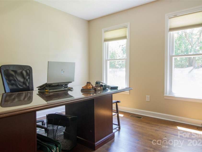 123 Gold Run Court, Kings Mountain, NC 28086.  MLS# CAR4271482, YatesRealty ID 33513. Main floor office