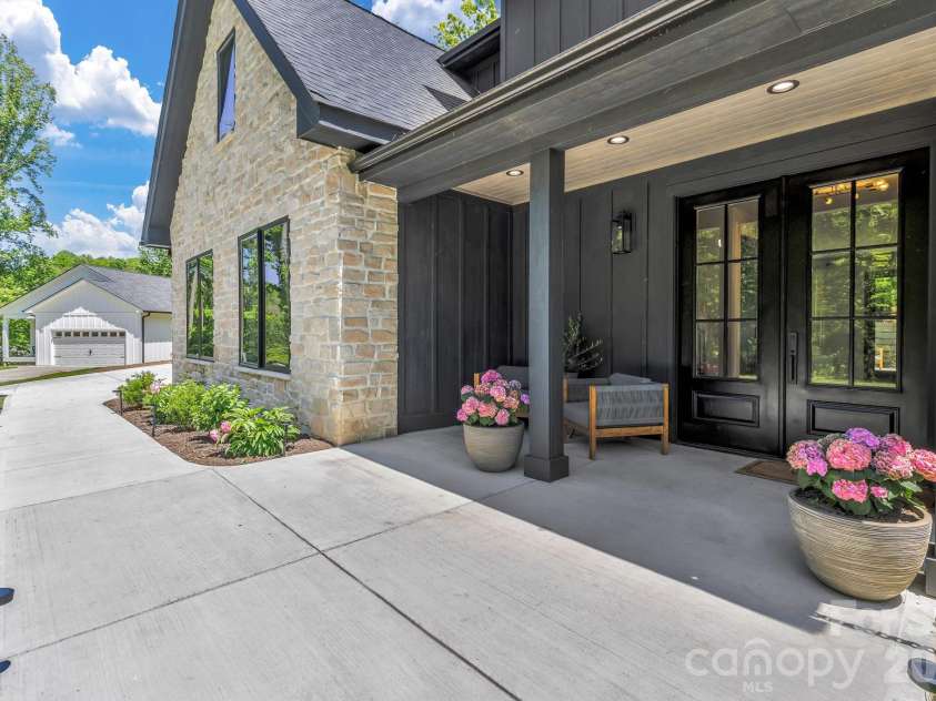 108 Poplar Green Way, Asheville, NC 28806.  MLS# CAR4380151, YatesRealty ID 33515. 
