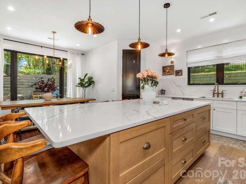 108 Poplar Green Way, Asheville, NC 28806.  MLS# CAR4380151, YatesRealty ID 33515. 