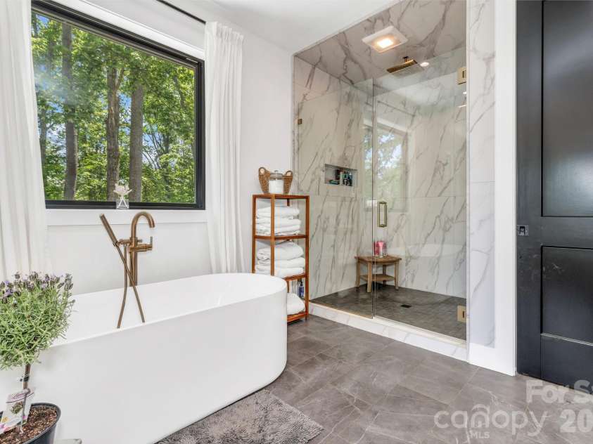 108 Poplar Green Way, Asheville, NC 28806.  MLS# CAR4380151, YatesRealty ID 33515. 