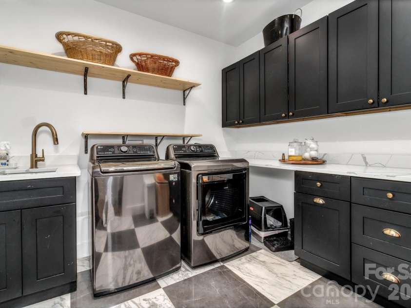 108 Poplar Green Way, Asheville, NC 28806.  MLS# CAR4380151, YatesRealty ID 33515. 