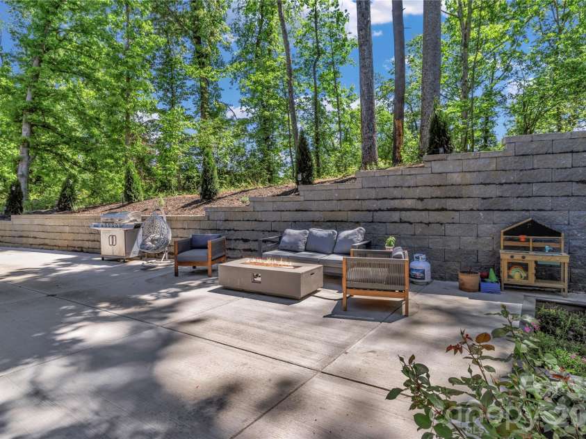 108 Poplar Green Way, Asheville, NC 28806.  MLS# CAR4380151, YatesRealty ID 33515. 