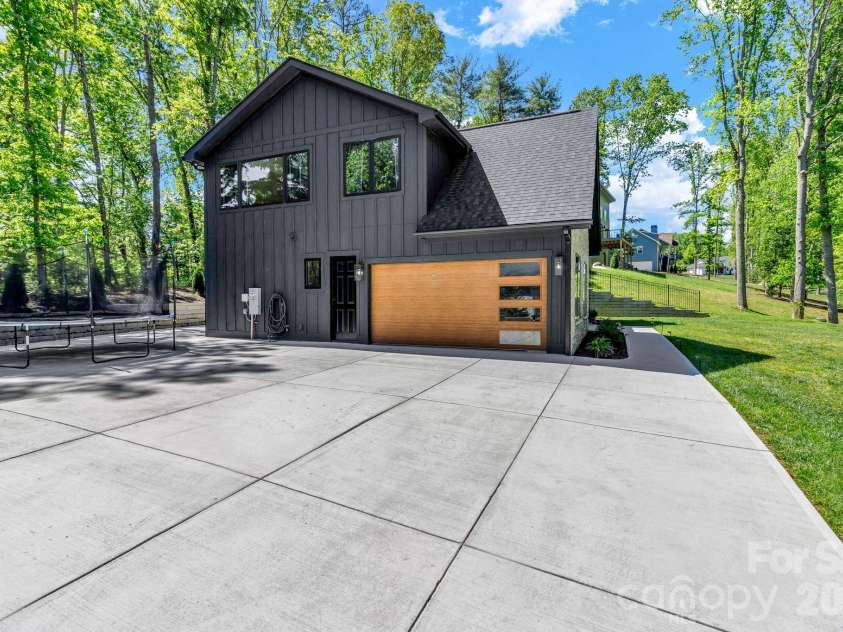108 Poplar Green Way, Asheville, NC 28806.  MLS# CAR4380151, YatesRealty ID 33515. 