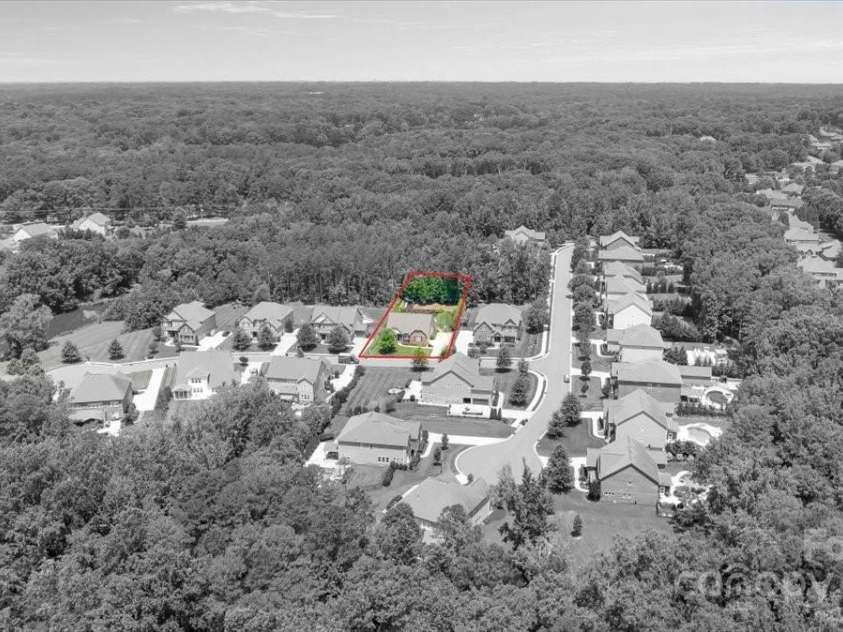 1906 Pensco Pond Court, Waxhaw, NC 28173.  MLS# CAR4266619, YatesRealty ID 33515. 