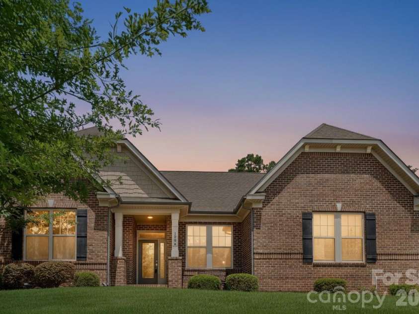 1906 Pensco Pond Court, Waxhaw, NC 28173.  MLS# CAR4266619, YatesRealty ID 33515. 