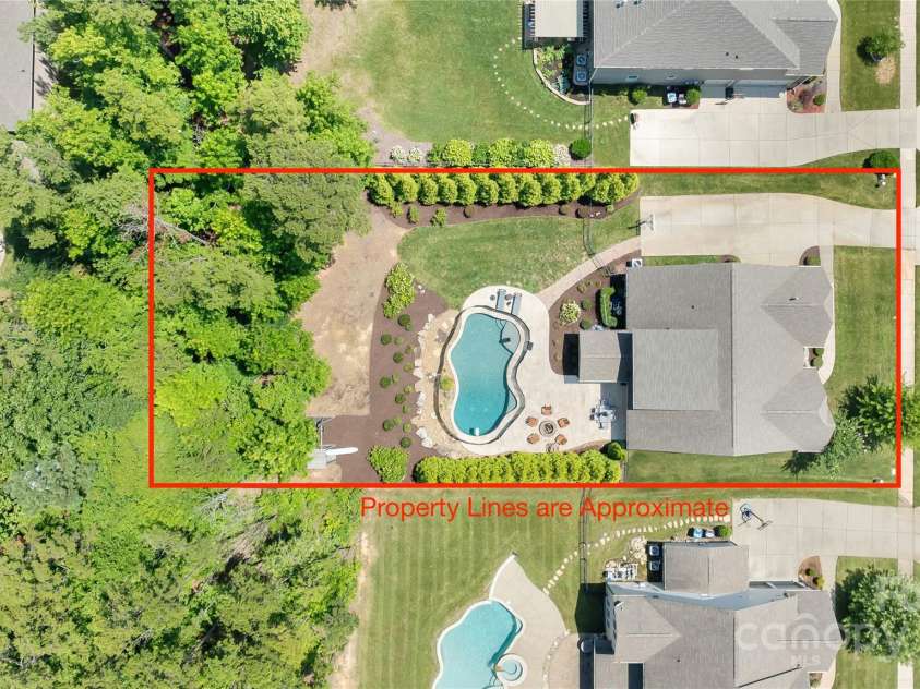 1906 Pensco Pond Court, Waxhaw, NC 28173.  MLS# CAR4266619, YatesRealty ID 33515. Approximate property lines 0.49 acres