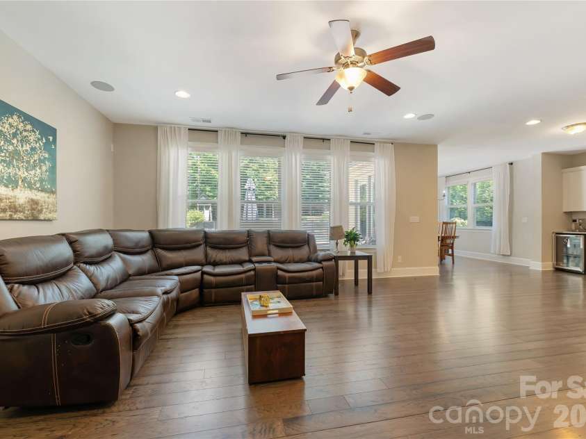 1906 Pensco Pond Court, Waxhaw, NC 28173.  MLS# CAR4266619, YatesRealty ID 33515. Open floor plan