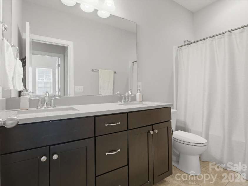 108 Helton Lane, Fort Mill, SC 29708.  MLS# CAR4389292, YatesRealty ID 33516. Full Bath #3
