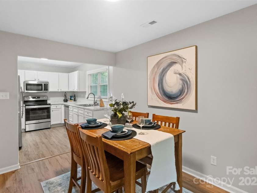 179 Paraham Road, Clover, SC 29710.  MLS# CAR4288814, YatesRealty ID 33516. Dining