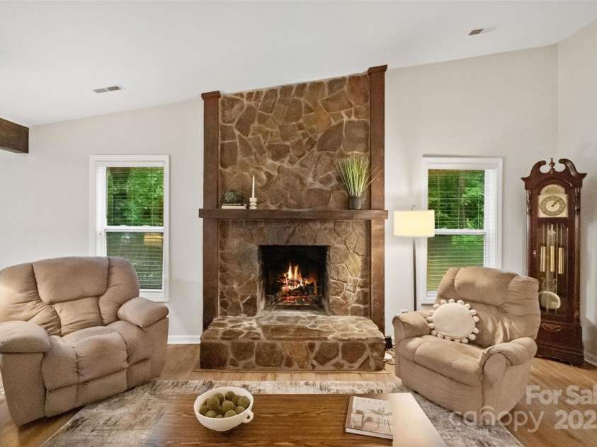 179 Paraham Road, Clover, SC 29710.  MLS# CAR4288814, YatesRealty ID 33516. Living Room