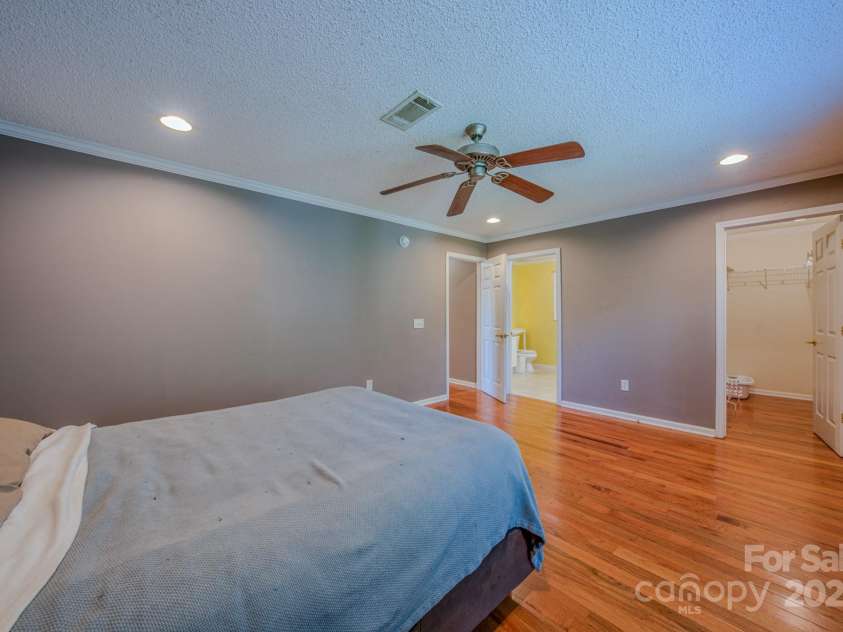 2606 Bear Creek Road, Marshall, NC 28753.  MLS# CAR4287238, YatesRealty ID 33517. Primary Bedroom with En-Suite and Walk in Closet