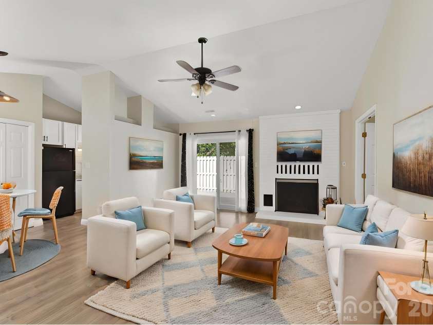 2705 Tiergarten Lane, Charlotte, NC 28210.  MLS# CAR4389849, YatesRealty ID 33517. 