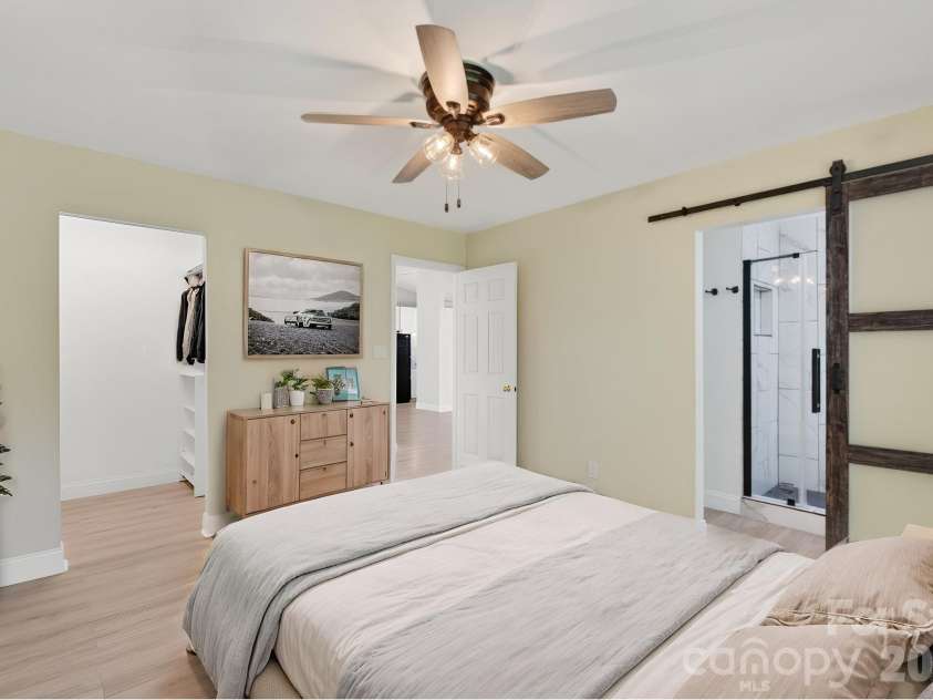 2705 Tiergarten Lane, Charlotte, NC 28210.  MLS# CAR4389849, YatesRealty ID 33517. 