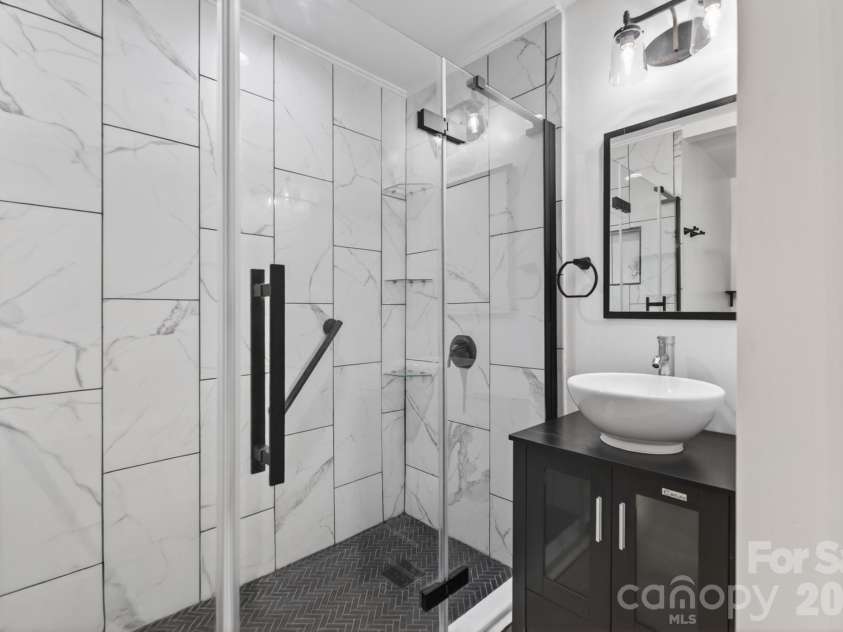 2705 Tiergarten Lane, Charlotte, NC 28210.  MLS# CAR4389849, YatesRealty ID 33517. 