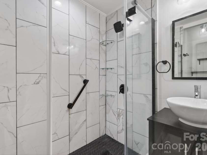 2705 Tiergarten Lane, Charlotte, NC 28210.  MLS# CAR4389849, YatesRealty ID 33517. 