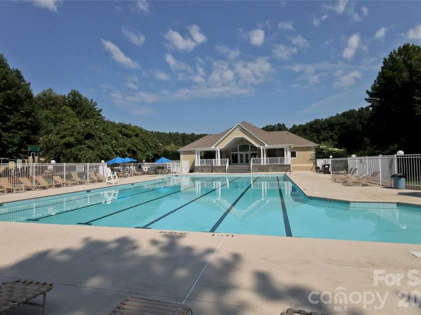 121 Morrows Ridge Lane, Mooresville, NC 28117.  MLS# CAR4381305, YatesRealty ID 33518. 