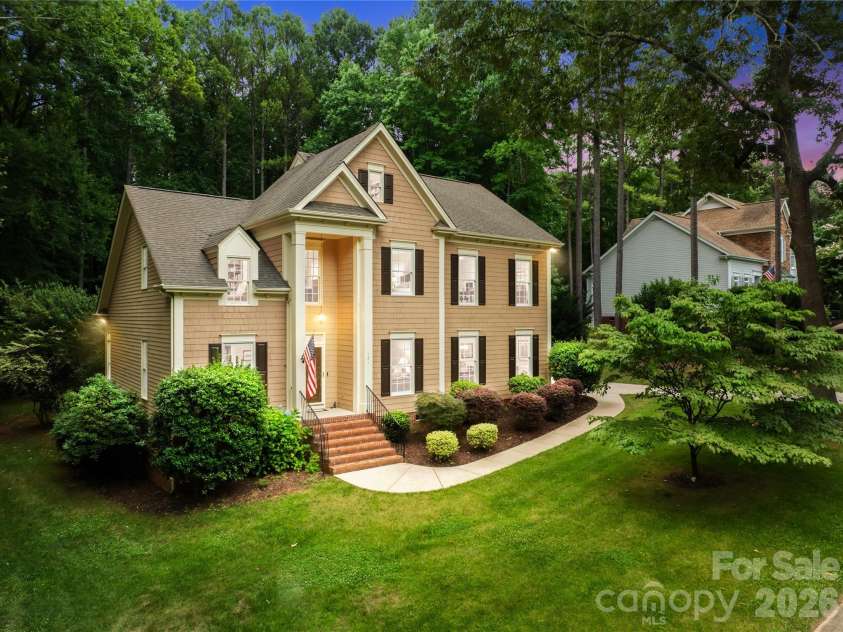 121 Morrows Ridge Lane, Mooresville, NC 28117.  MLS# CAR4381305, YatesRealty ID 33518. 