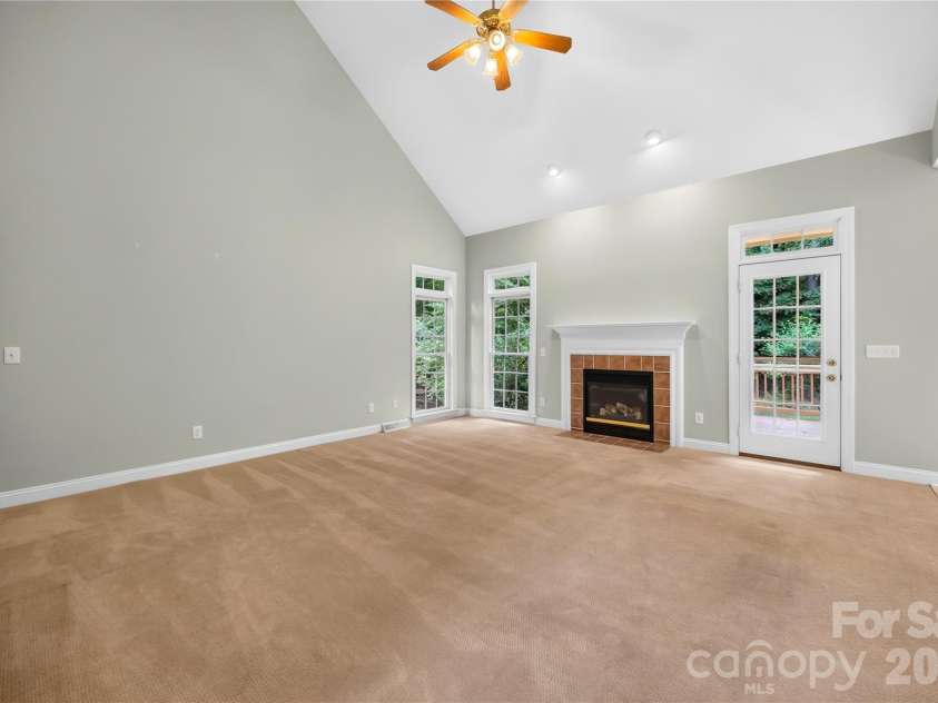 121 Morrows Ridge Lane, Mooresville, NC 28117.  MLS# CAR4381305, YatesRealty ID 33518. 