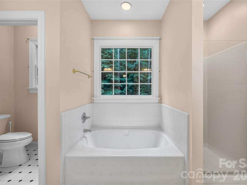 121 Morrows Ridge Lane, Mooresville, NC 28117.  MLS# CAR4381305, YatesRealty ID 33518. 